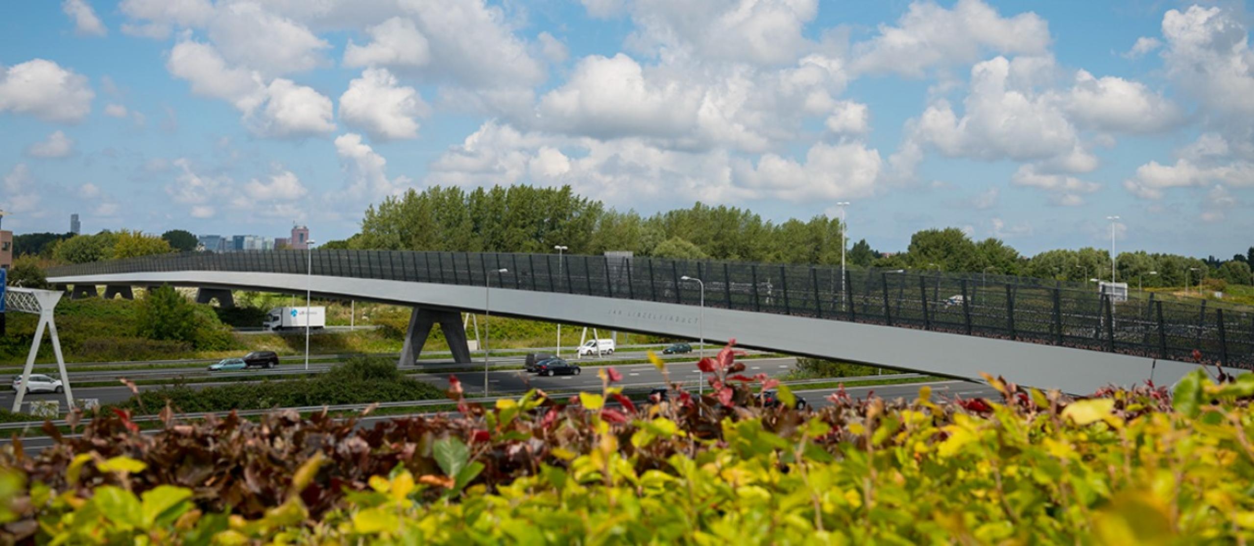 LR-Brug-Sterk-Beton-bij-Den-Haag-limit-1